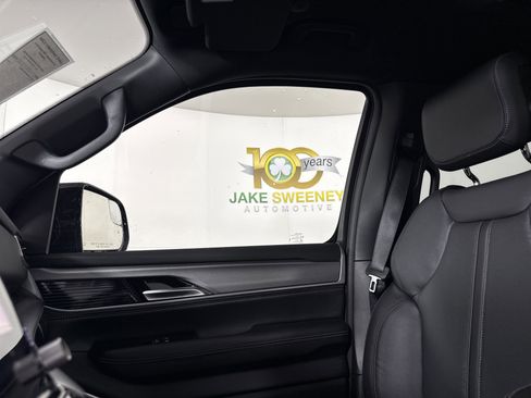 New 2026 Jeep Grand Wagoneer Limited AWD/4WD image 28