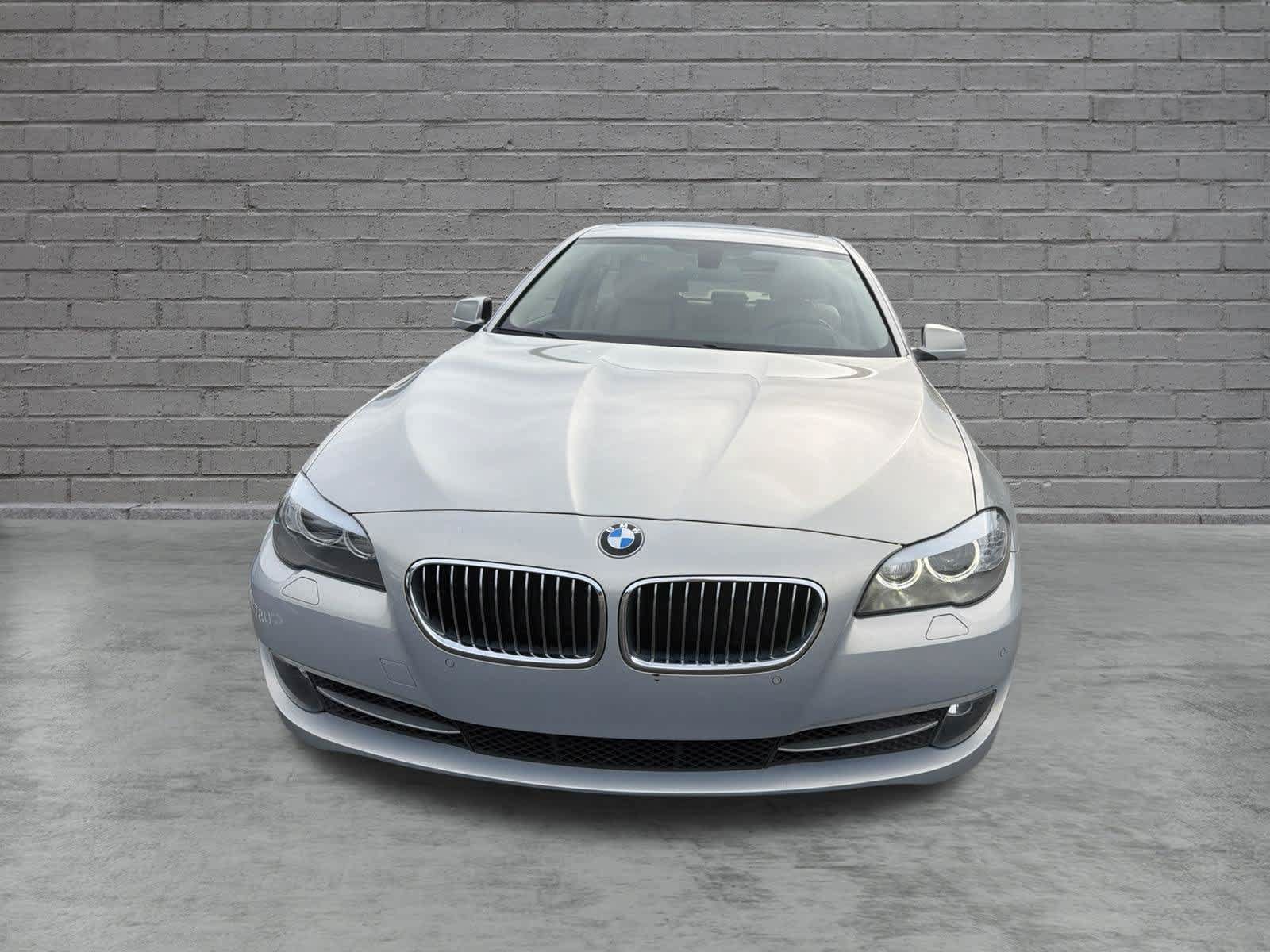 Used 2013 BMW 535i xDrive Sedan AWD/4WD image 2