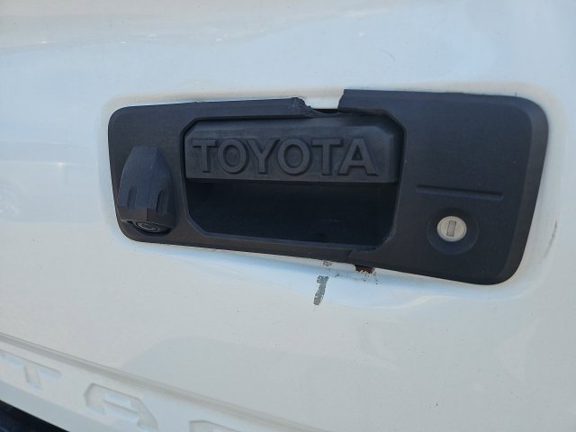 Used 2023 Toyota Tacoma SR5 w/ Technology Package AWD/4WD image 8