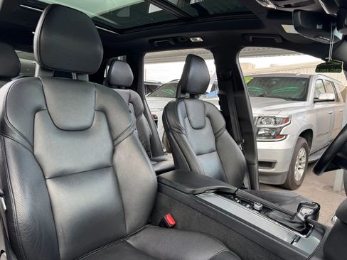 Used 2018 Volvo XC90 T6 Momentum w/ Convenience Package image 20