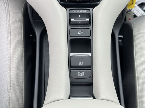 New 2026 Honda HR-V LX image 24