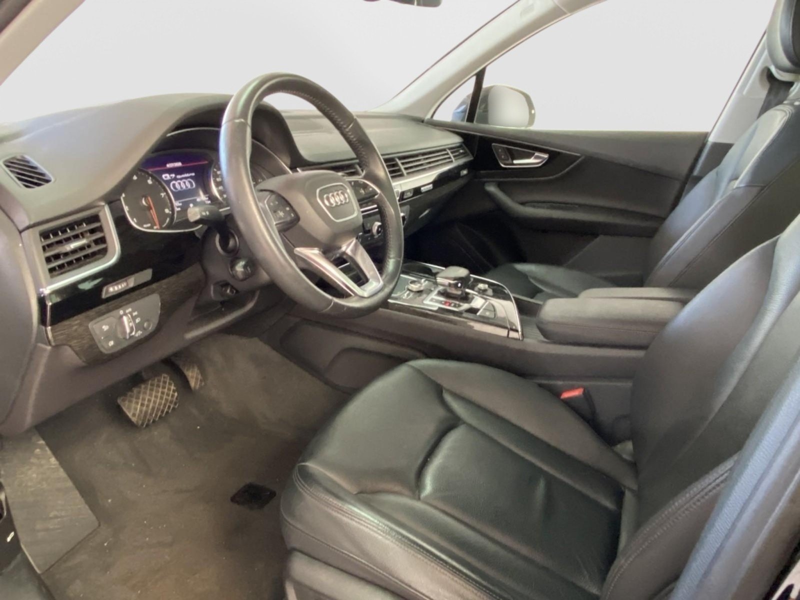 Used 2019 Audi Q7 3.0T Premium w/ Convenience Package AWD/4WD image 24