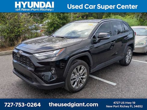 Used 2023 Toyota RAV4 XLE Premium FWD image 1