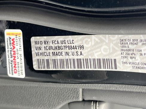 Used 2023 Jeep Grand Cherokee L Limited image 29