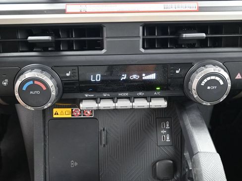 Certified 2025 Toyota Tacoma TRD Off-Road w/ TRD Off Road Upgrade Package AWD/4WD image 24
