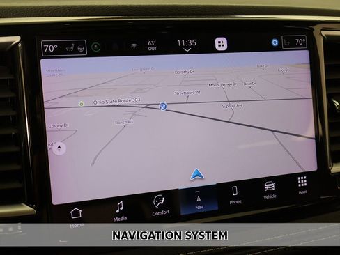 Used 2023 Chrysler Pacifica Limited FWD image 3