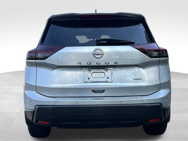 Used 2025 Nissan Rogue SV AWD/4WD image 4