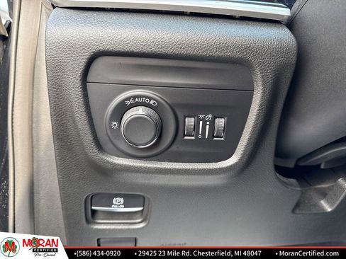 Used 2023 Jeep Grand Cherokee Altitude image 15