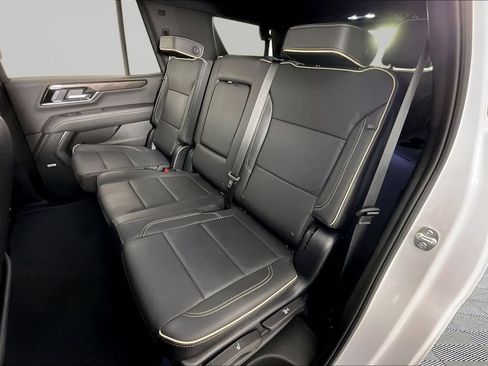 Used 2025 GMC Yukon Elevation RWD image 21