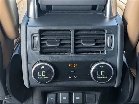 Used 2023 Land Rover Discovery HSE R-Dynamic AWD/4WD image 17