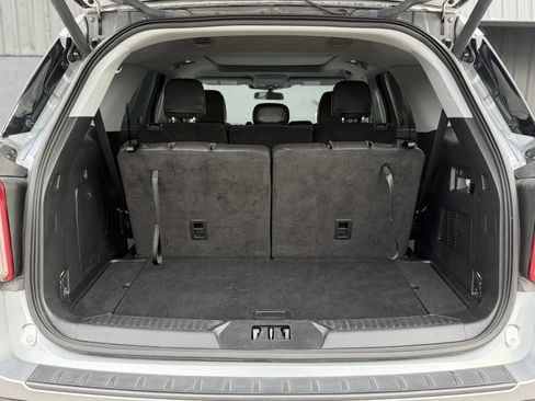 Used 2023 Ford Explorer XLT w/ Equipment Group 202A image 18