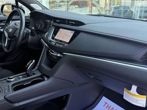 Used 2025 Cadillac XT5 Premium Luxury w/ Technology Package AWD/4WD image 23