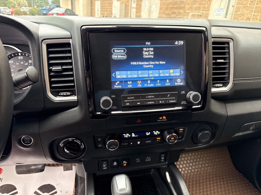 Used 2022 Nissan Frontier SV w/ SV Premium Package AWD/4WD image 18