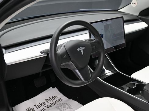 Used 2020 Tesla Model 3 Long Range image 15