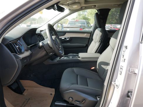 New 2026 Volvo XC90 B5 Plus image 5