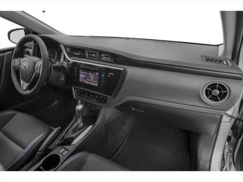 Used 2019 Toyota Corolla SE image 11