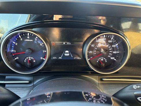 Used 2023 Kia Carnival EX image 32