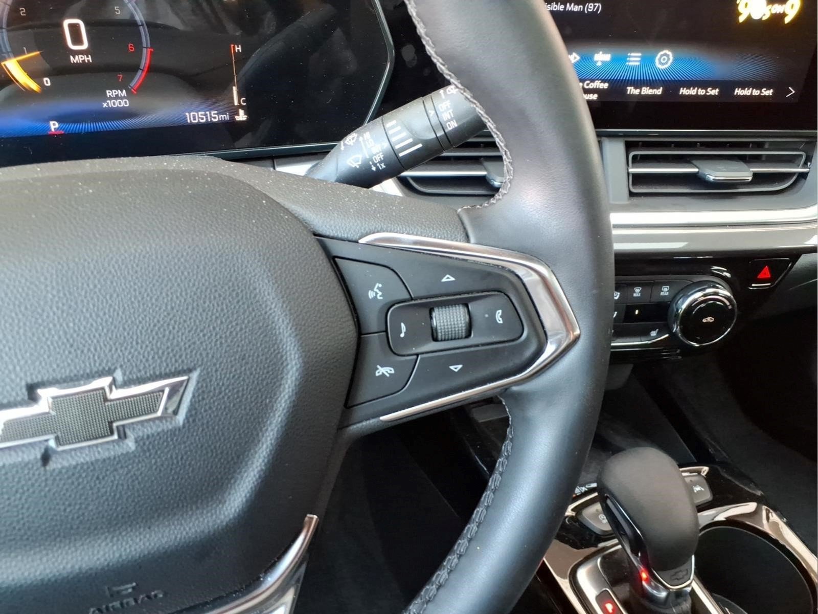 Used 2024 Chevrolet Trax ACTIV w/ Sunroof Package FWD image 16