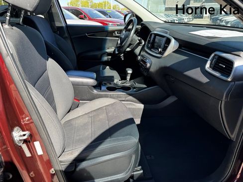 Used 2020 Kia Sorento S image 26
