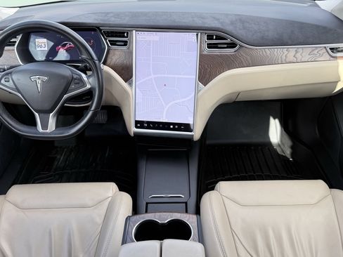 Used 2017 Tesla Model S 75D AWD/4WD image 2