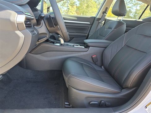 New 2025 Nissan Altima 2.5 SR w/ SR Premium Package image 7