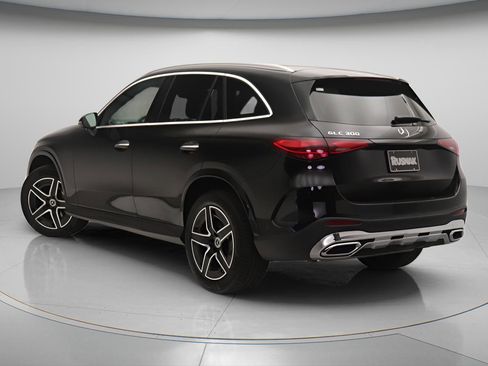 New 2026 Mercedes-Benz GLC 300 image 2