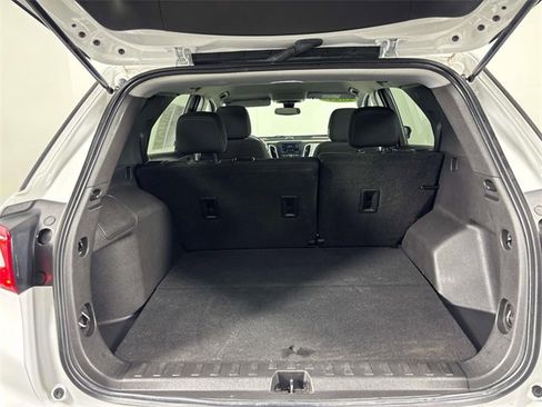 Used 2021 Chevrolet Equinox LS w/ LS Convenience Package image 11