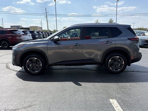 Certified 2026 Nissan Rogue SV w/ SV Premium Package FWD image 11