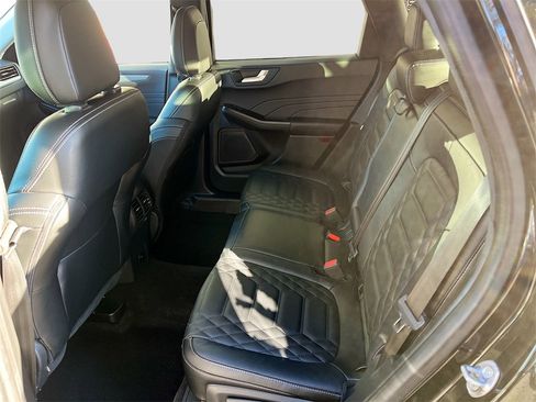 Used 2024 Ford Escape Platinum w/ Premium Technology Package image 25