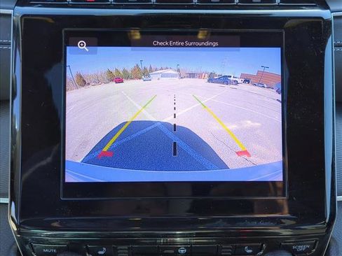 Used 2025 Jeep Grand Cherokee Laredo X w/ Luxury Tech Group I AWD/4WD image 13