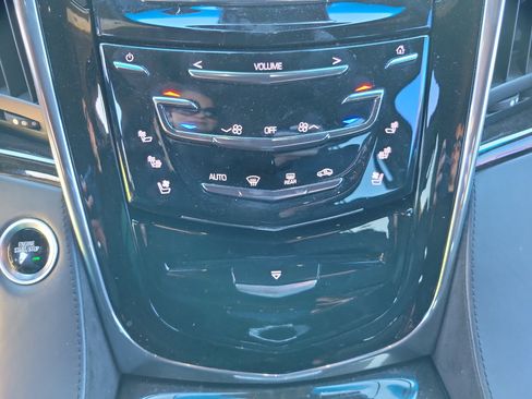 Used 2018 Cadillac Escalade ESV Platinum AWD/4WD image 25