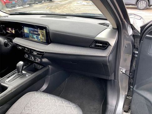 Used 2025 Nissan Kicks SV image 12