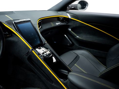 Used 2022 Ferrari Roma RWD image 41