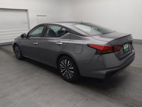 Used 2024 Nissan Altima 2.5 SV image 3