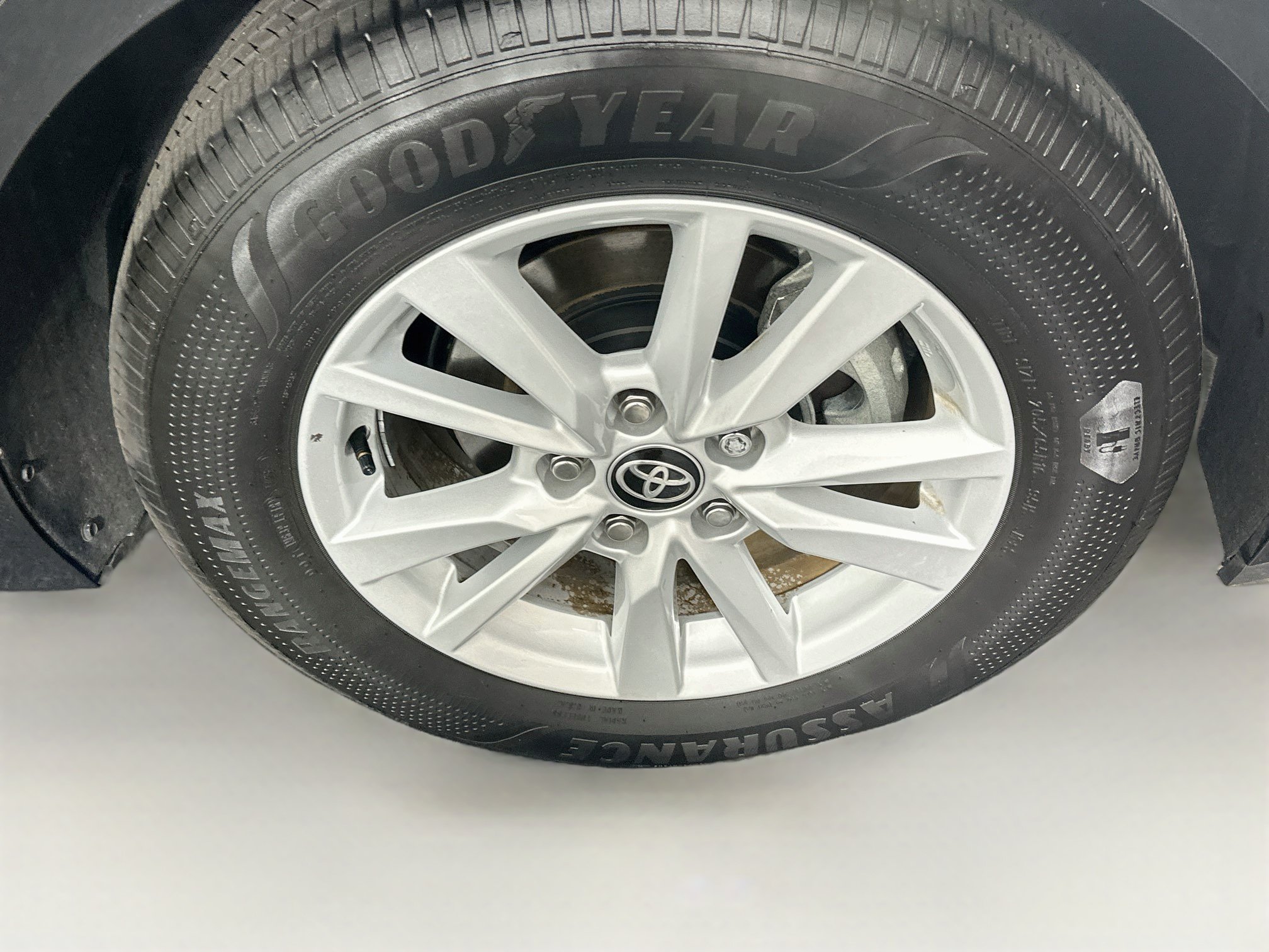 Used 2026 Toyota Camry LE FWD image 11