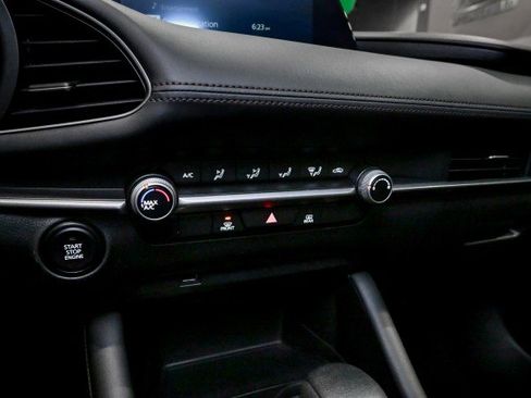 Used 2021 MAZDA MAZDA3 s image 33