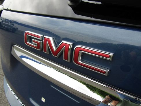 Used 2024 GMC Terrain SLT AWD/4WD image 36