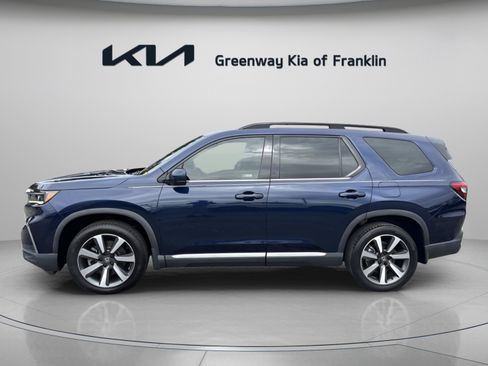 Used 2023 Honda Pilot Touring image 4