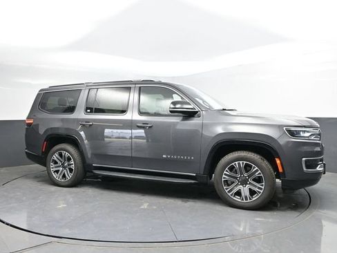 Used 2024 Jeep Wagoneer Series II AWD/4WD image 3