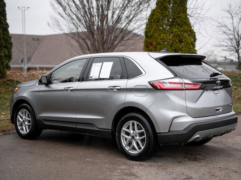 Used 2024 Ford Edge SEL image 7