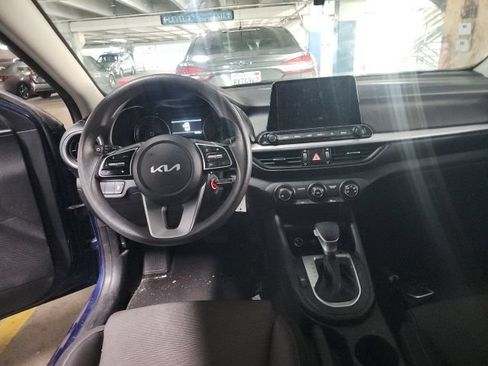 Certified 2023 Kia Forte LXS FWD image 6