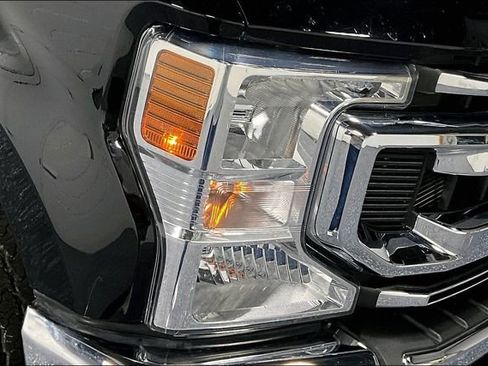 Used 2022 Ford F250 XLT w/ XLT Premium Package AWD/4WD image 27