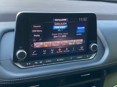 Used 2023 Nissan Rogue S FWD image 23
