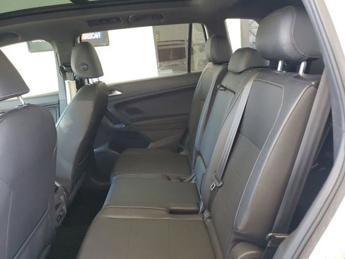 Used 2019 Volkswagen Tiguan SEL Premium R-Line FWD image 12