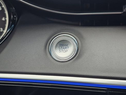 Used 2025 Genesis GV70 3.5T Sport w/ Sport Advanced Package image 17