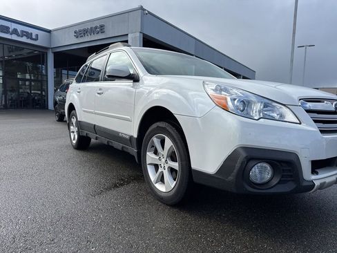 Used 2014 Subaru Outback 2.5i Limited w/ Moonroof Package image 4