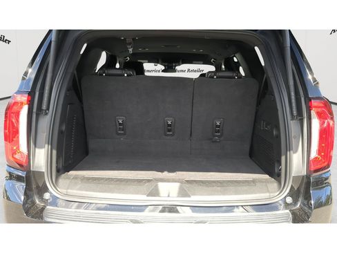 Used 2022 GMC Yukon SLT w/ SLT Luxury Package RWD image 22