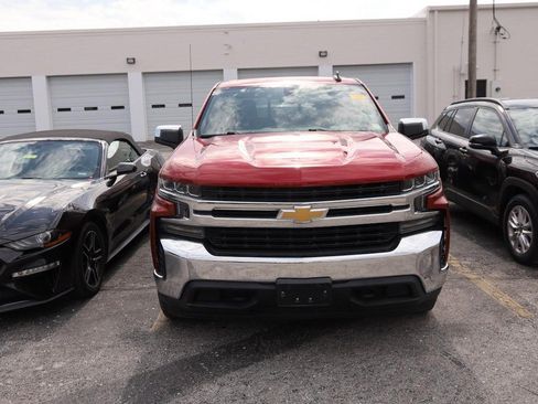 Used 2021 Chevrolet Silverado 1500 LT w/ Z71 Off-Road Package AWD/4WD image 3