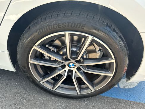 Used 2020 BMW 330i Sedan w/ Convenience Package RWD image 5