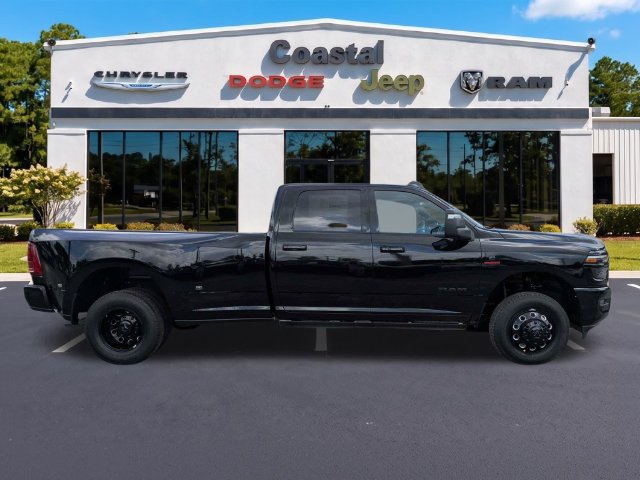 Used 2026 RAM 3500 Laramie AWD/4WD image 3